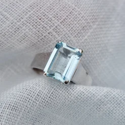 18ct and Palladium Aquamarine Solitaire Ring