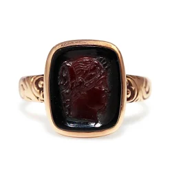9ct Rose Gold Antique Garnet Intaglio Signet Ring