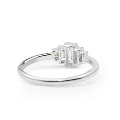 18ct White Gold 5 Stone Baguette Ring