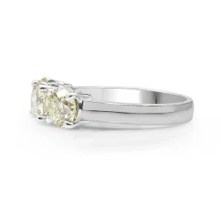 18ct White Gold 3 Stone Cape Diamond Ring