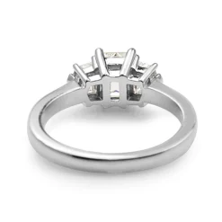 18ct White Gold 3 Stone Diamond Ring