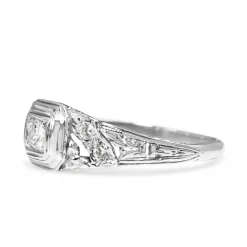 18ct White Gold Art Deco Diamond Ring