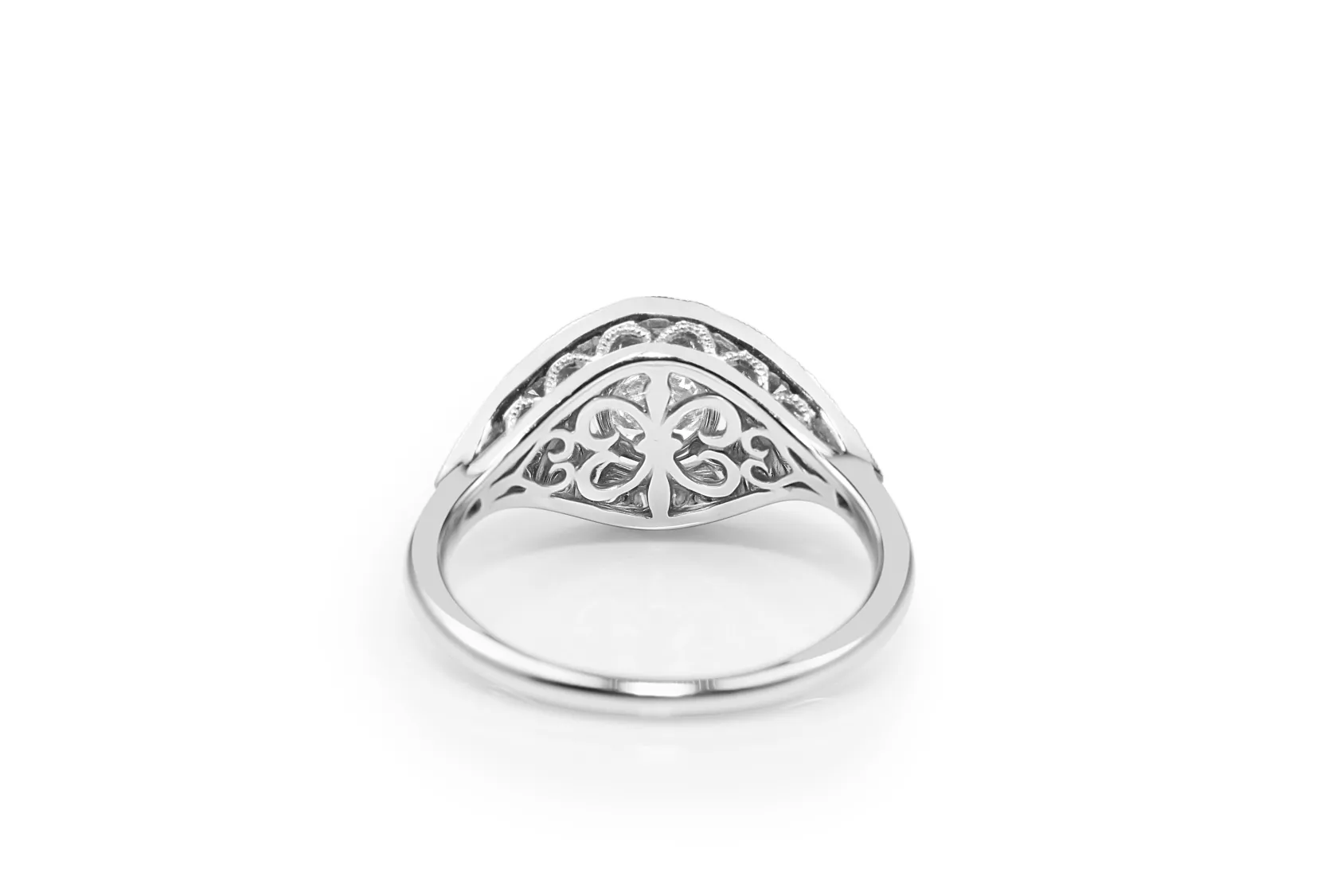 18ct White Gold Art Deco Style Diamond Ring