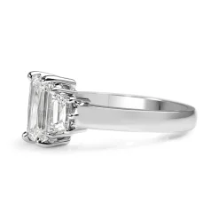18ct White Gold Criss Cut Diamond 3 Stone Ring