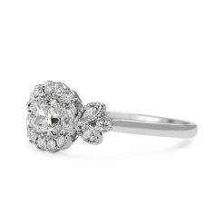 18ct White Gold Cushion Diamond Halo Floral Daisy Ring