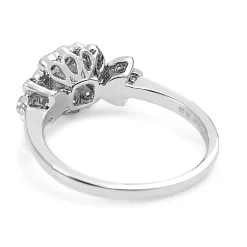18ct White Gold Cushion Diamond Halo Floral Daisy Ring