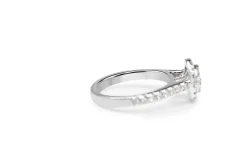 18ct White Gold Diamond Cluster Ring