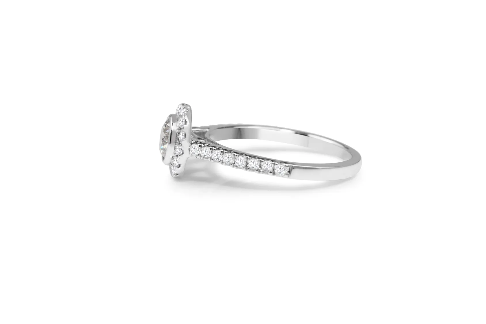 18ct White Gold Diamond Halo Ring