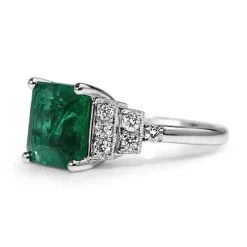 18ct White Gold Emerald and Diamond Deco Style Ring