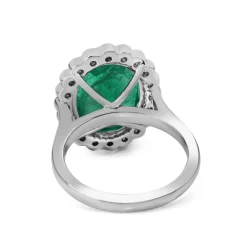 18ct White Gold Emerald and Diamond Daisy Style Ring