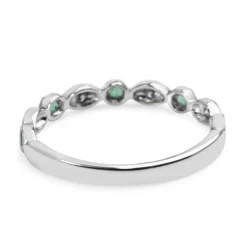 9ct White Gold Emerald and Diamond Vintage Style Ring