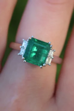 18ct White Gold Emerald and Diamond Ring