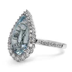 18ct White Gold Pear Aquamarine with Graduated Halo Diamond Ring
