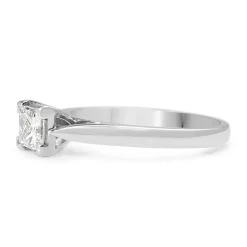 18ct White Gold Princess Cut Diamond Solitaire Ring