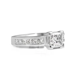 18ct White Gold Princess Cut Diamond Ring