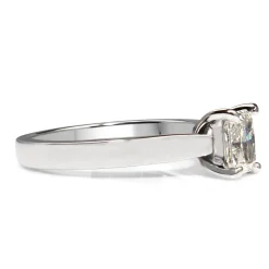18ct White Gold Radiant Cut Diamond Solitaire