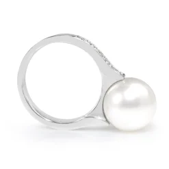 18ct White Gold South Sea 11mm Pearl and Diamond Ring