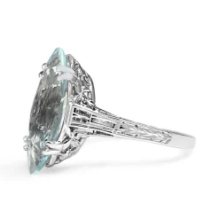 18ct White Gold Vintage Aquamarine Ring