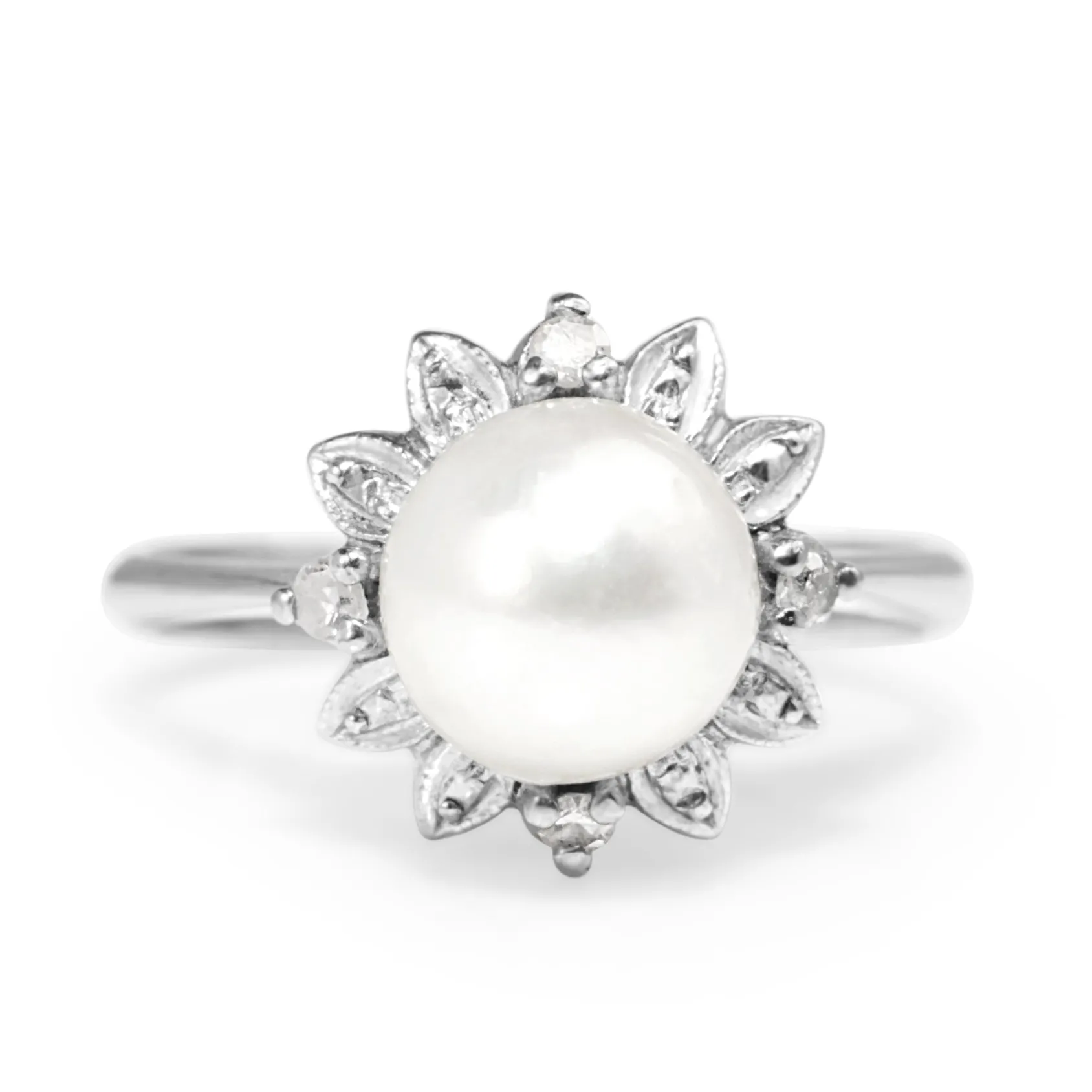 14ct White Gold Vintage Cultured Pearl and Single Cut Diamond Ring