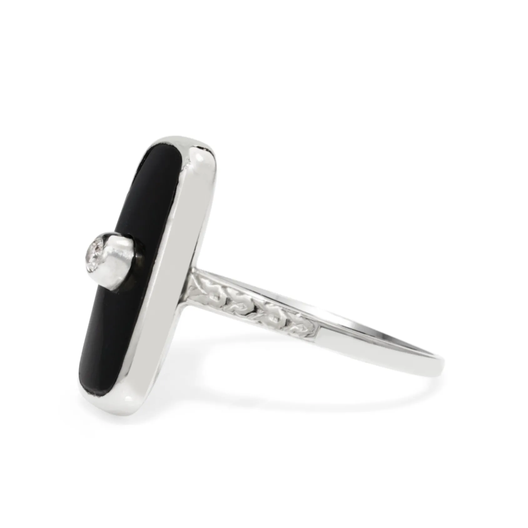 14ct White Gold Vintage Onyx and Diamond Ring