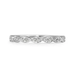 18ct White Gold Vintage Style Diamond Band
