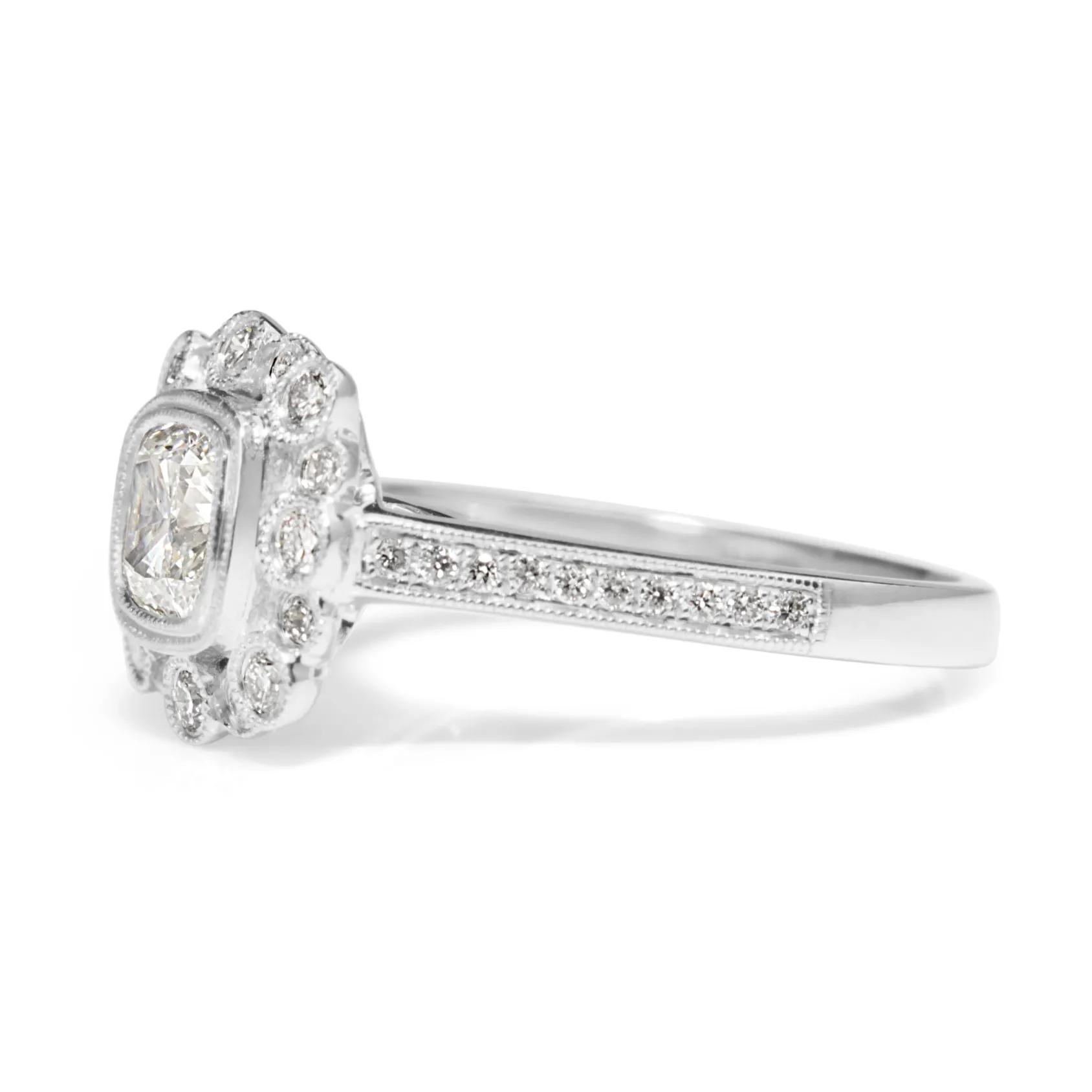 18ct White Gold Vintage Style Diamond Halo Ring