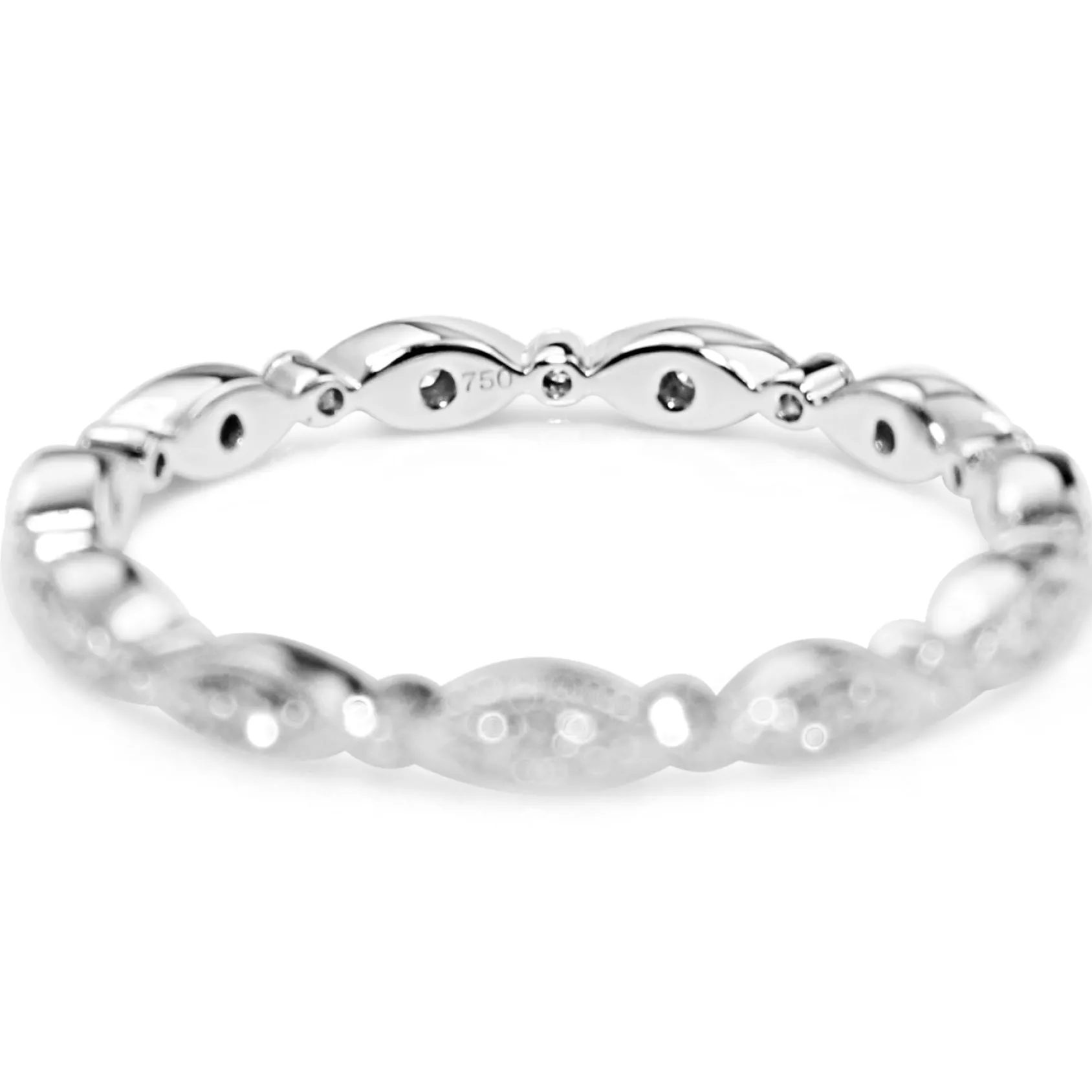 18ct White Gold Vintage Style All Round Diamond Band