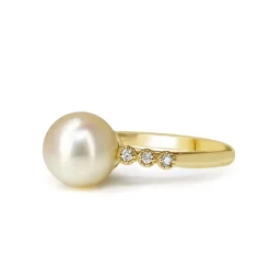 18ct Yellow Gold Akoya 9mm Pearl and Diamond Ring