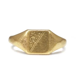9ct Yellow Gold Antique Engraved Square Signet Ring