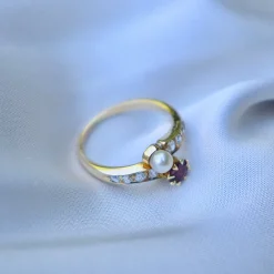 18ct Yellow Gold Antique Ruby, Pearl and Old Cut Diamond Moi et Toi Ring