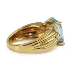 14ct Yellow Gold Aquamarine and Diamond Vintage Ring