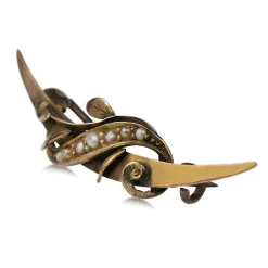 9ct Yellow Gold Curved Leaf Brooch