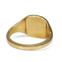 9ct Yellow Gold Cushion Shaped Engraved Vintage Ring