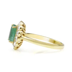 18ct Yellow Gold Emerald and Diamond Daisy Ring