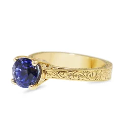18ct Yellow Gold Engraved Sapphire Solitaire Ring