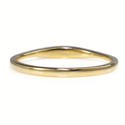 9ct Yellow Gold Fine Tapered Diamond Band Ring