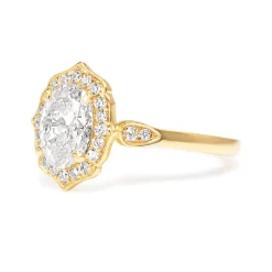 18ct Yellow Gold Oval Vintage Style Halo Ring