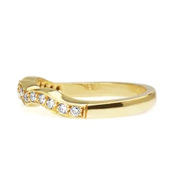 18ct Yellow Gold Shaped Diamond Band