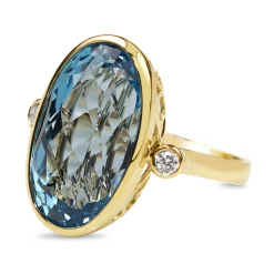 18ct Yellow Gold Topaz and Diamond 3 Stone Diamond Ring