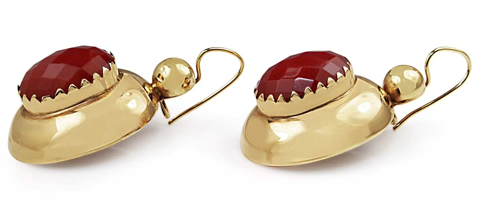 14ct Yellow Gold Vintage Coral Drop Earrings