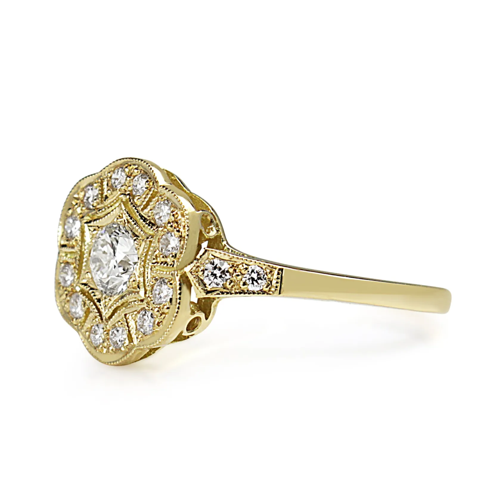 18ct Yellow Gold Vintage Style Diamond Cluster Ring