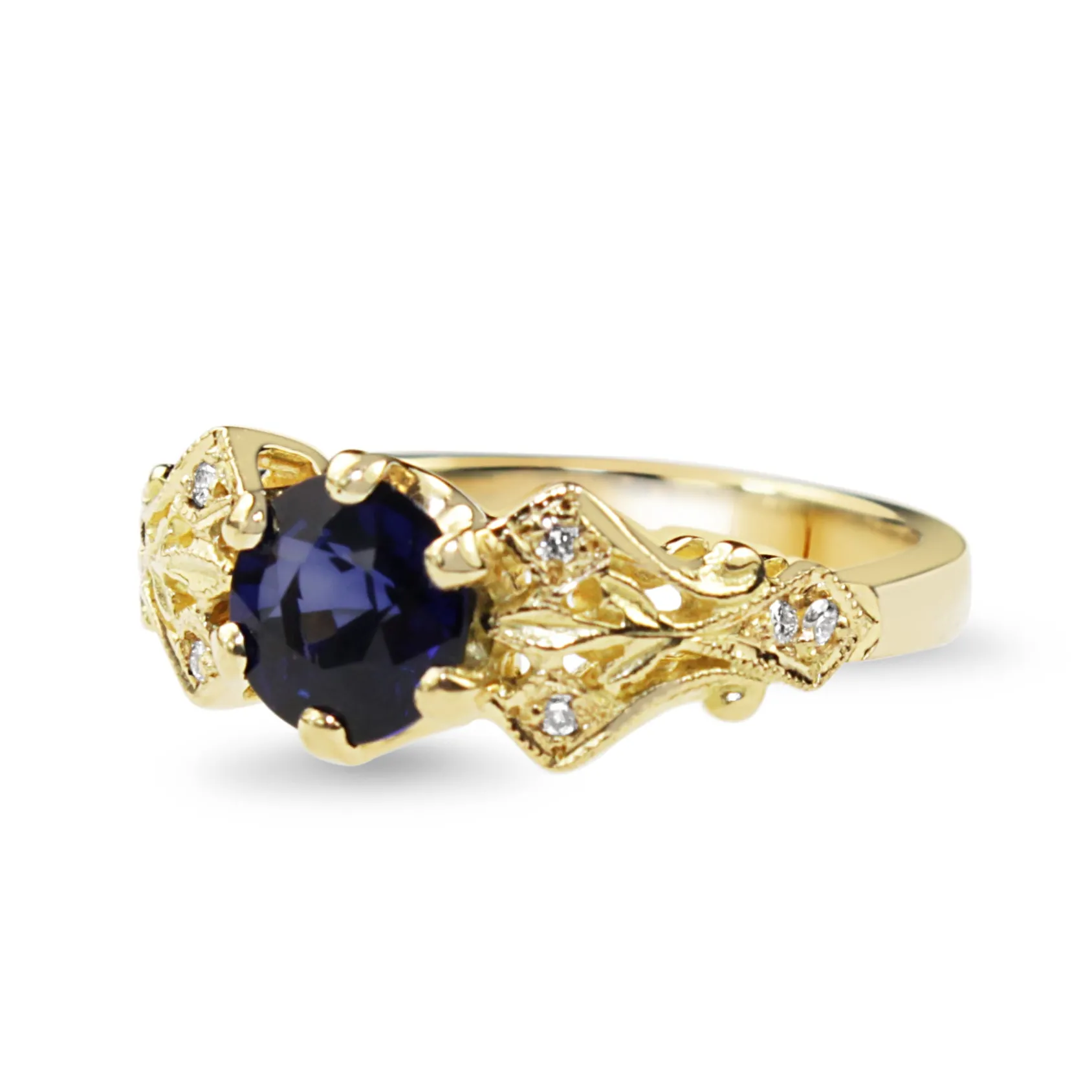 18ct Yellow Gold Vintage Style Sapphire and Diamond Ring