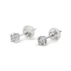 Platinum .20ct Diamond Stud Earrings